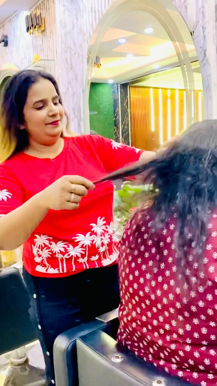 Hair extensions castle ||
Ph:9899326534||
#indian #style #hairstyles #hair #hairlove